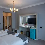 Phoenicia Express 4*