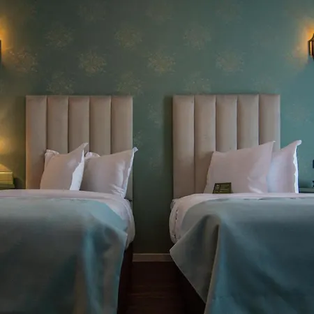 Hotel Phoenicia Express 4*