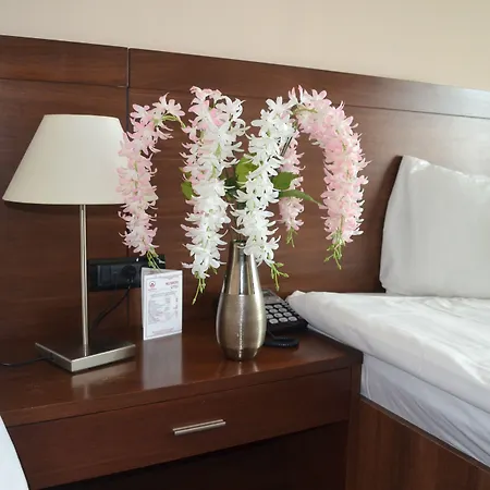 Hotel Phoenicia Express