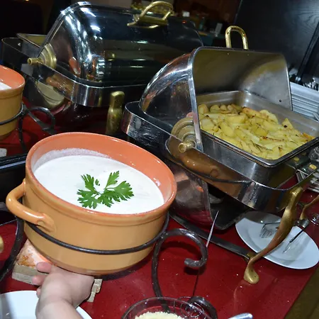 Phoenicia Express 4*