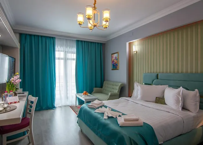 Phoenicia Express Szálloda 4*