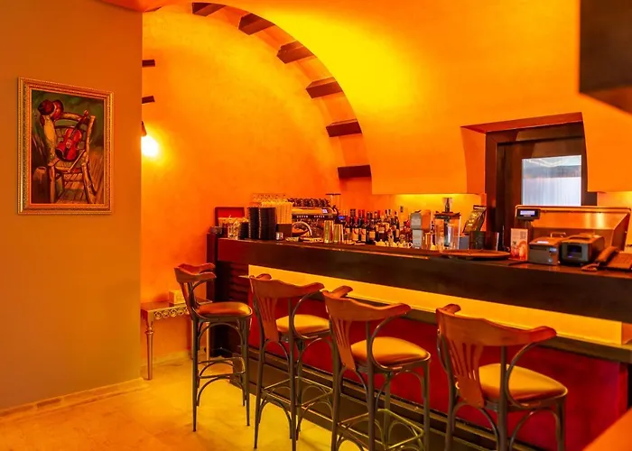 费尼基快捷酒店