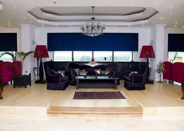 Phoenicia Express Szálloda 4*
