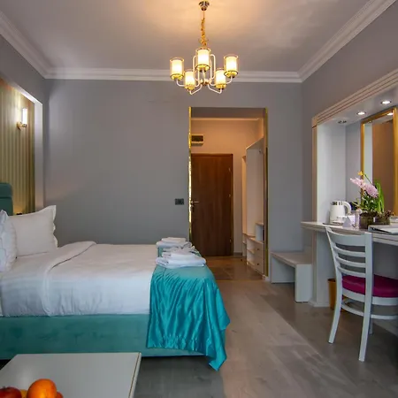Phoenicia Express Отель