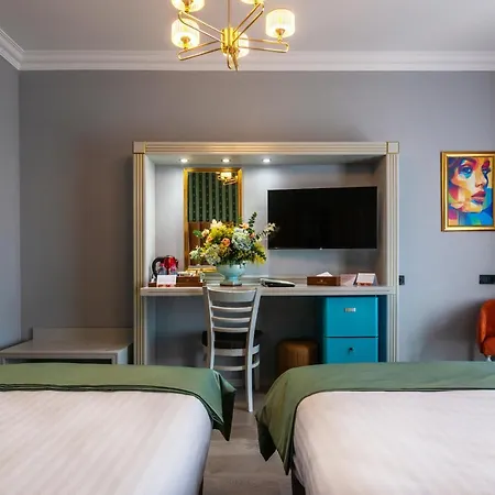 Phoenicia Express Готель 4*