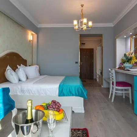 Phoenicia Express 4*