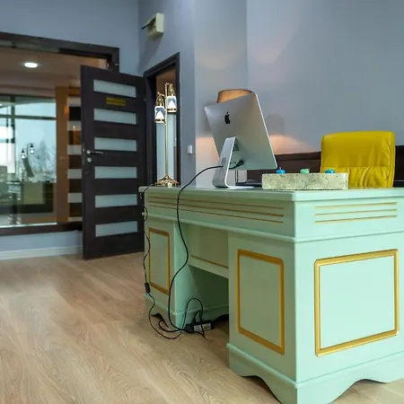 Phoenicia Express Отель