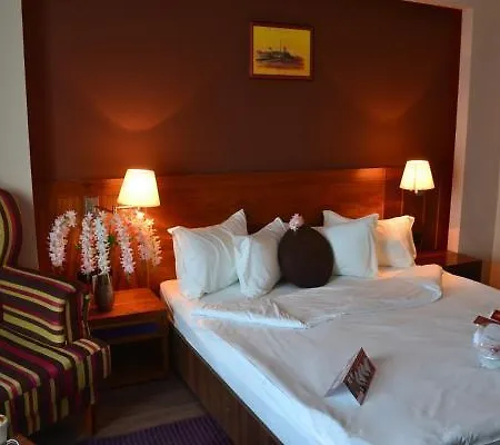 Phoenicia Express 4* Bucharest