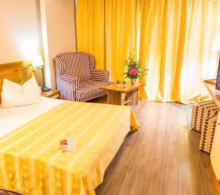 Phoenicia Express Hotel 4*