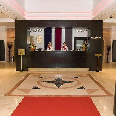 Phoenicia Express Готель 4*