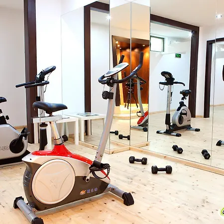 Готель Phoenicia Express 4*