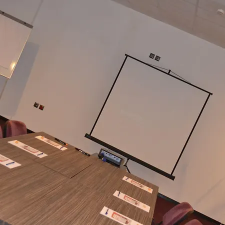 Phoenicia Express Szálloda 4*