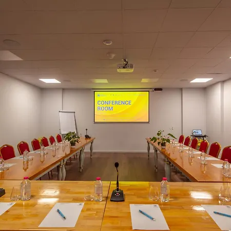 Szálloda Phoenicia Express 4*