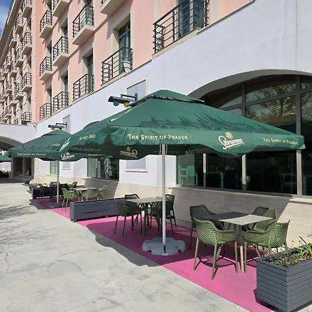 Phoenicia Express 4*