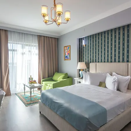 Phoenicia Express Hotel