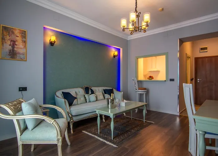Phoenicia Express Готель 4*