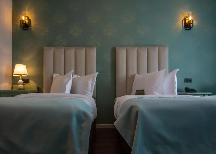 Hotel Phoenicia Express 4*