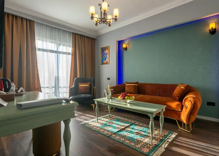 Отель Phoenicia Express