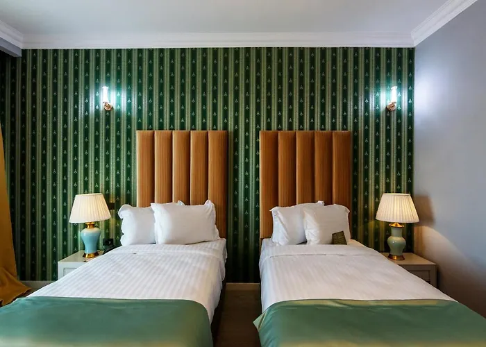 Отель Phoenicia Express 4*