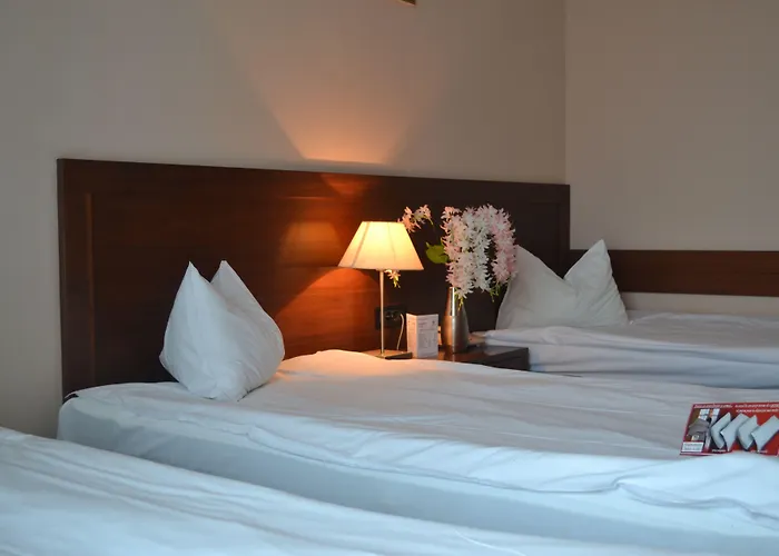 Phoenicia Express 4*