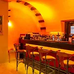 费尼基快捷酒店
