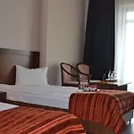 费尼基快捷酒店 酒店