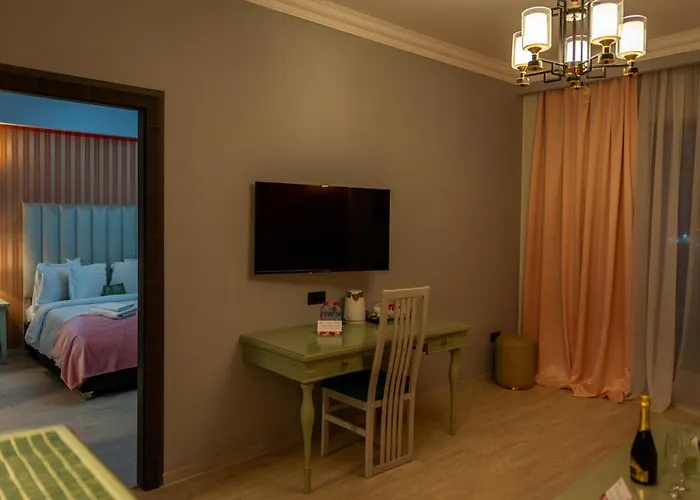 Hotel Phoenicia Express