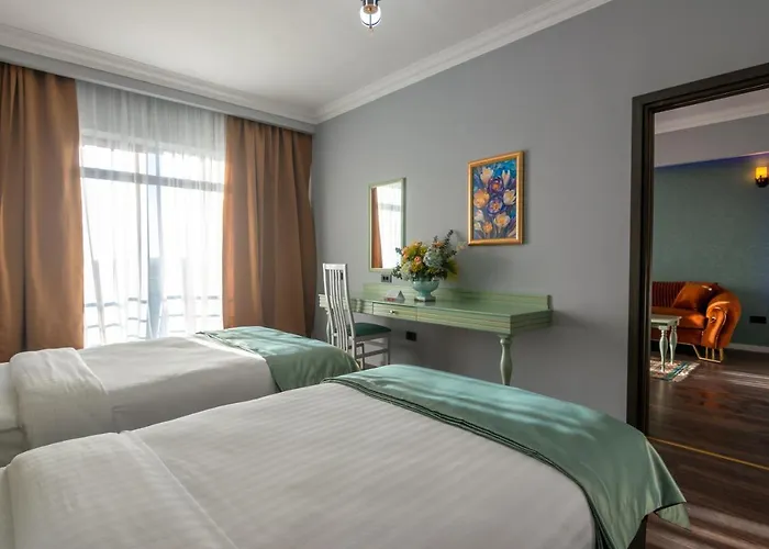 Phoenicia Express Hotel