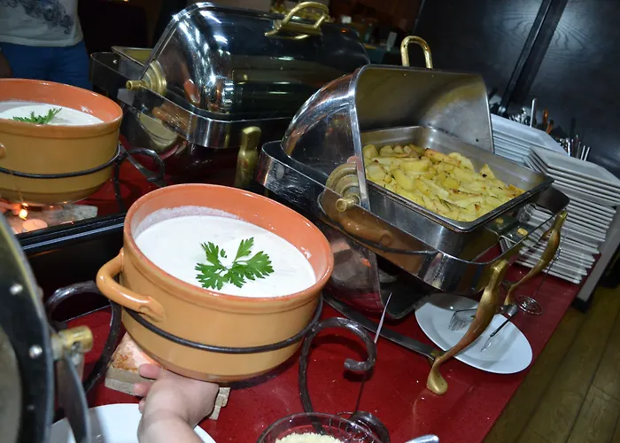 Phoenicia Express 4*