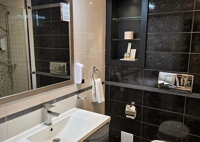 Phoenicia Express Hotel